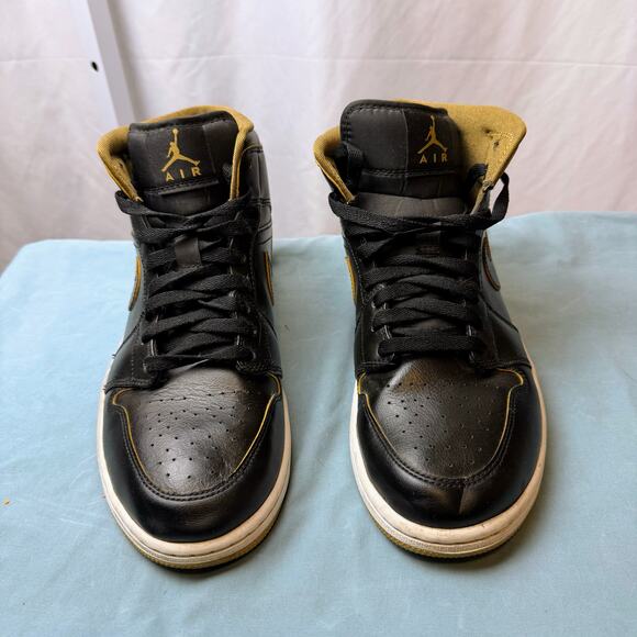 Nike Air Jordan 1 Mid Black Gold Mens 10.5 Sneakers 554724-012 Retro 2016 main image 8